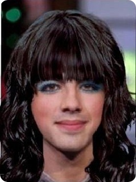 Joe Jonas vestido de chica FOTO
